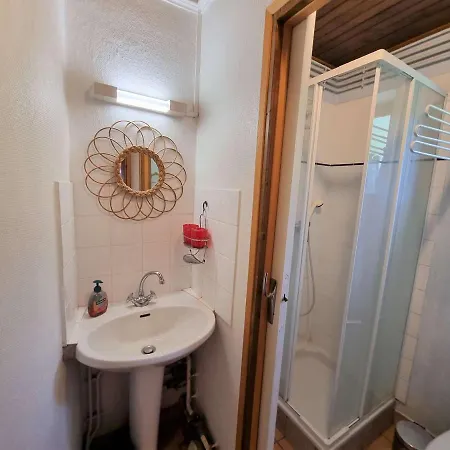 Spacieux 18 Pers. Avec Jardin, 7 Chambres, Cheminees, Animaux Admis - - Fr-1-393-82 * Saint-Michel-de-Chaillol