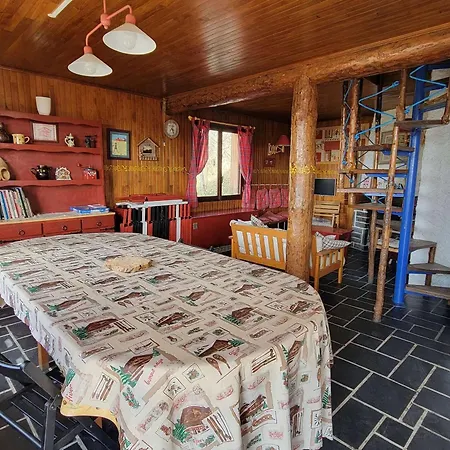 Spacieux 18 Pers. Avec Jardin, 7 Chambres, Cheminees, Animaux Admis - - Fr-1-393-82